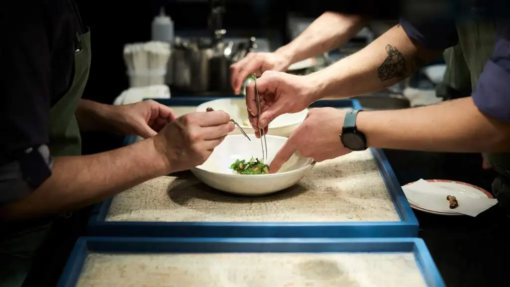 Ocean Restaurant: Dish prep.